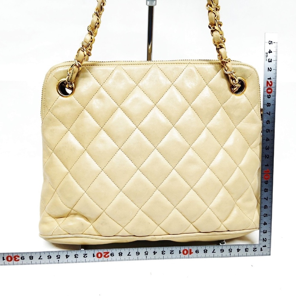 Chanel Beige Lamb Skin Bag - Picture 2 of 8